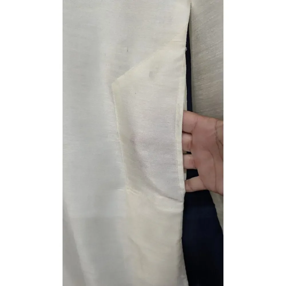 Skaviji Men's Cream Embroidered Kurta Tunic Size Large Authentic Ethnic Wear NWT